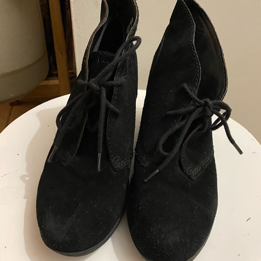 White Mountain Black Suede Booties
